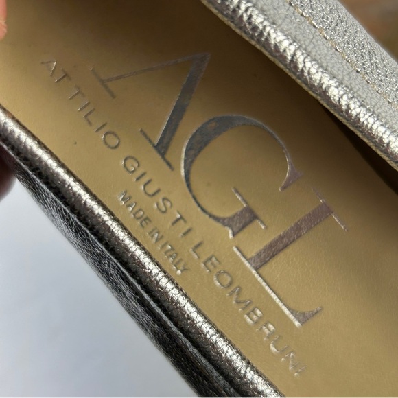 ❤️ AGL Metallic Silver Flats with Black and Gold Accents - Picture 8 of 10